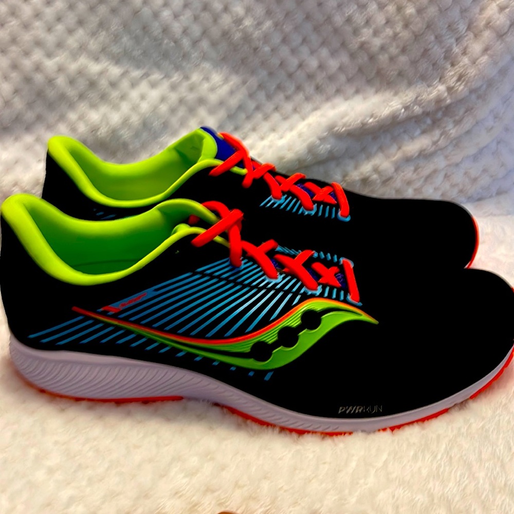 Saucony Future Black Noir Size 15